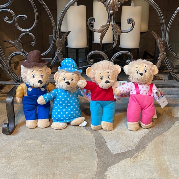 Toys Nwt Berenstain Bears Plush Stuffed Animals Full Set Poshmark
